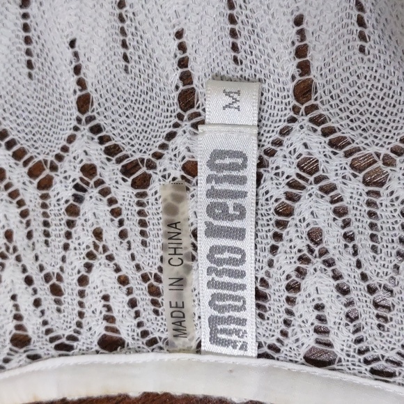 Mono Reno Embellished Lace Tunic - Picture 7 of 8